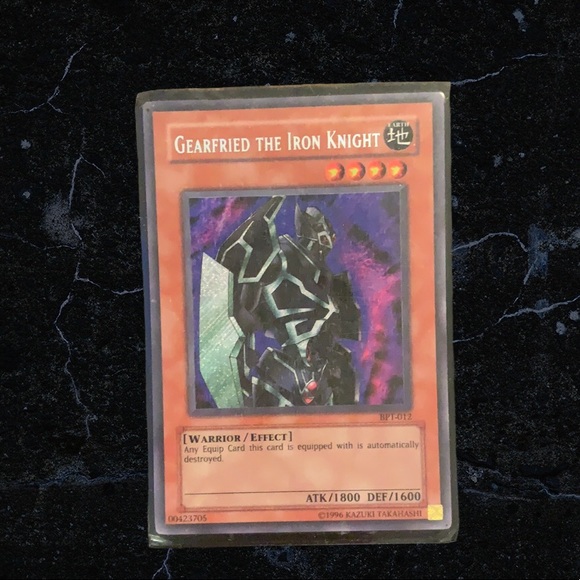 Gearfried the iron Knight holo yu gi oh - Picture 1 of 5